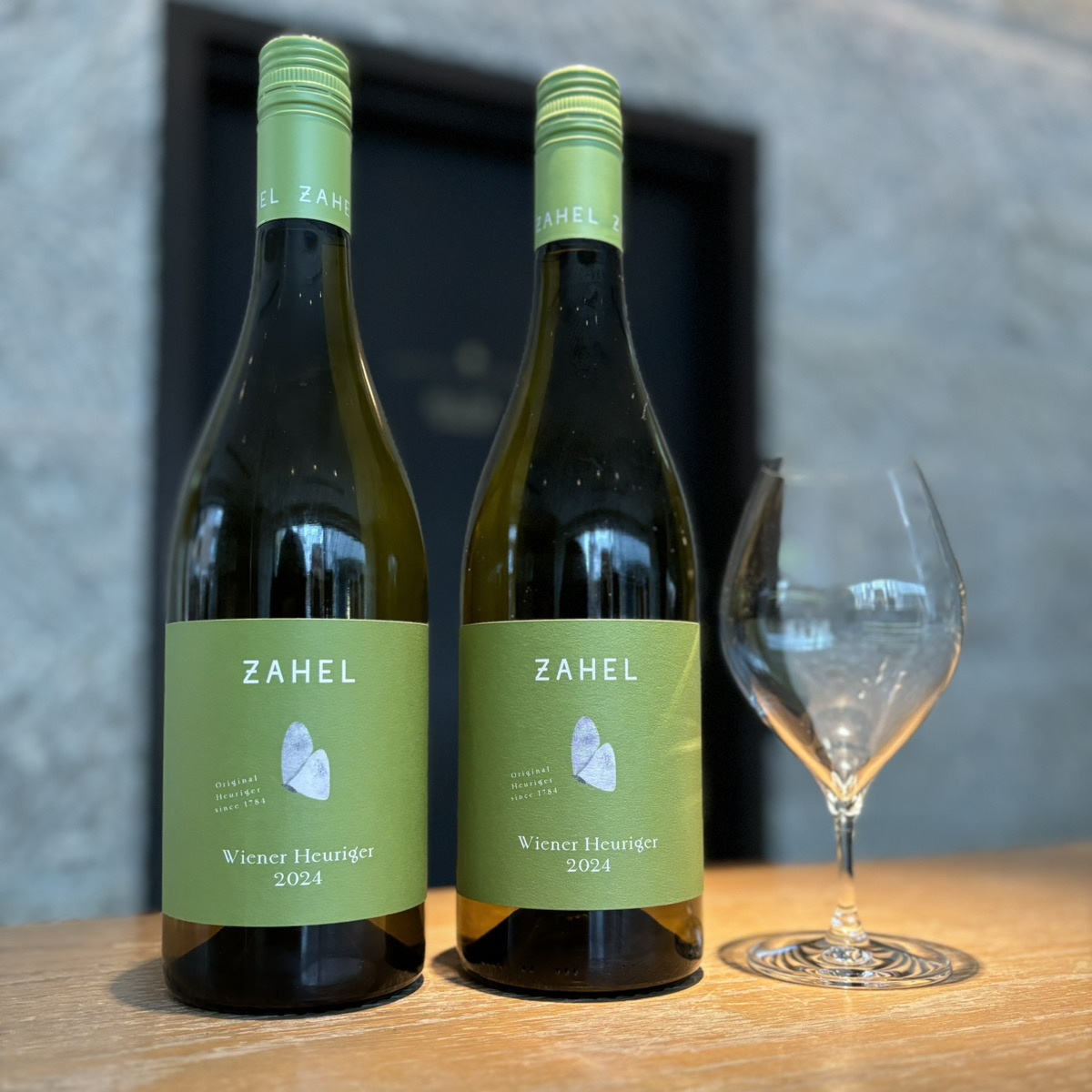 ほぼ新品 Insurrection II Wild (PureHavane似) 解禁!!】オーストリアの新酒ホイリゲ♪ ＠Aoyama Wine Base - BLOG